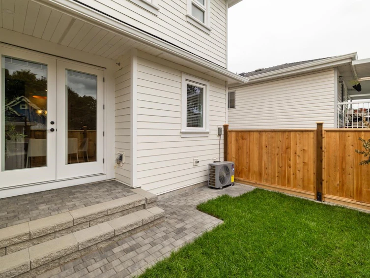 2049 E 4th Avenue, Vancouver, BC, V5N 1K5 - 33