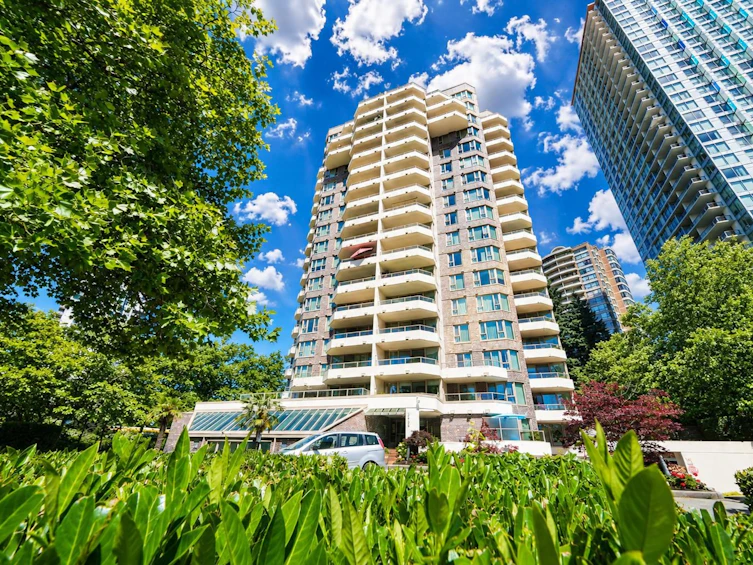 305-5790 Patterson Avenue, Burnaby, BC, V5H 4H6