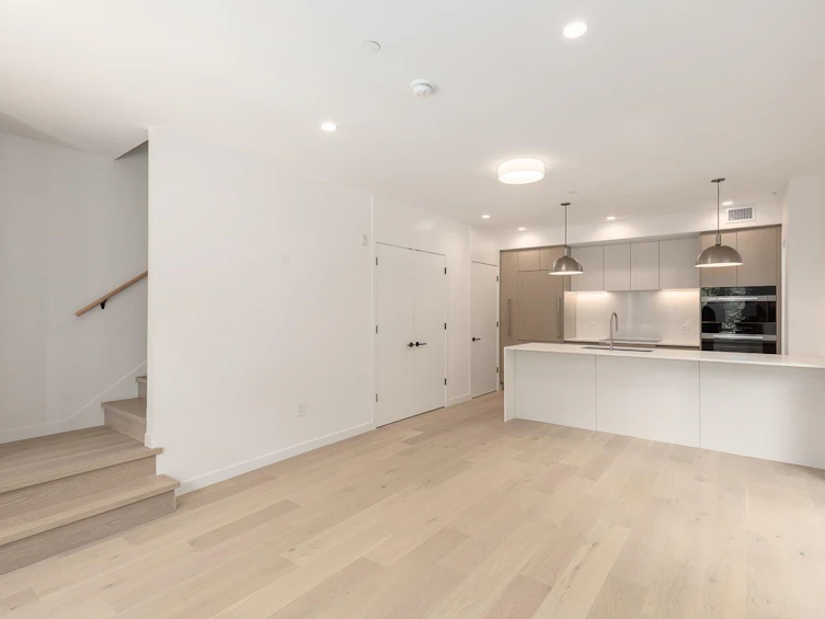 4803 Laurel Street, Vancouver, BC, V5Z 3V9 - 3