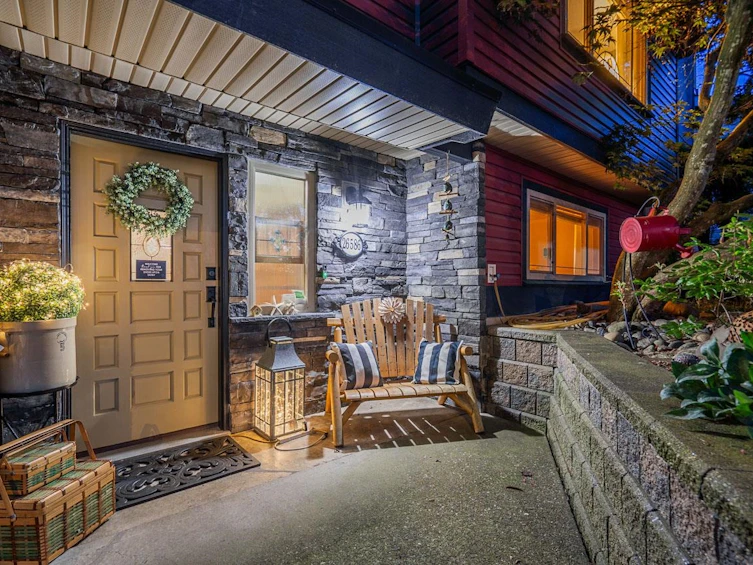 26586 33 Avenue, Langley, BC, V4W 3G2 - 2