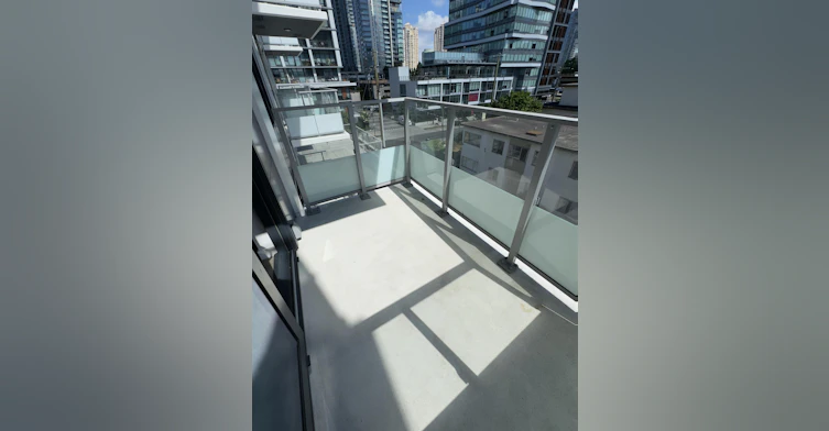 4**-6608 Sussex Avenue Avenue, Burnaby, BC, V5C 0L9 - 23