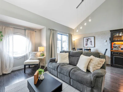 7-20229 Fraser Highway - 5