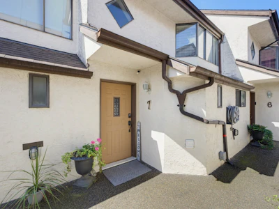 7-20229 Fraser Highway - 3