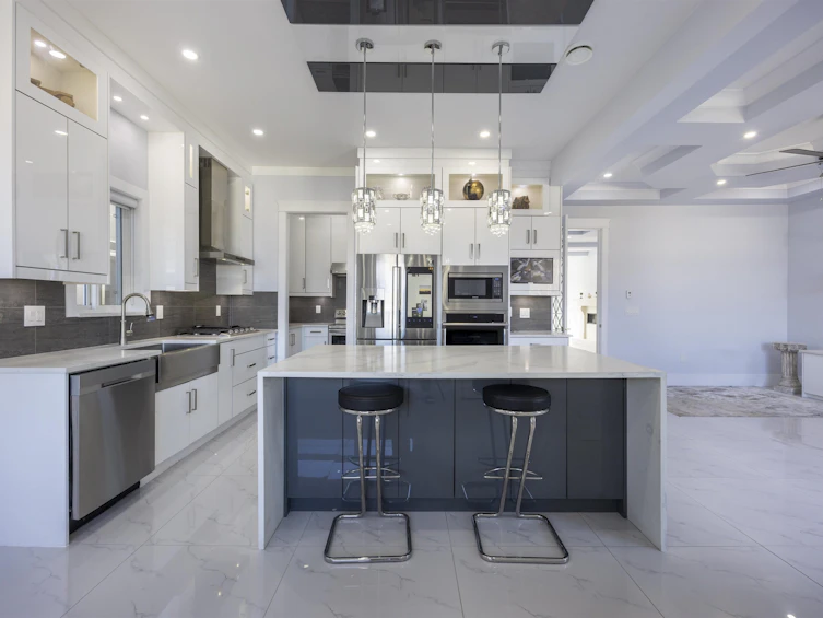 5001 Dover Street, Burnaby, BC, V5H 1R4 - 14