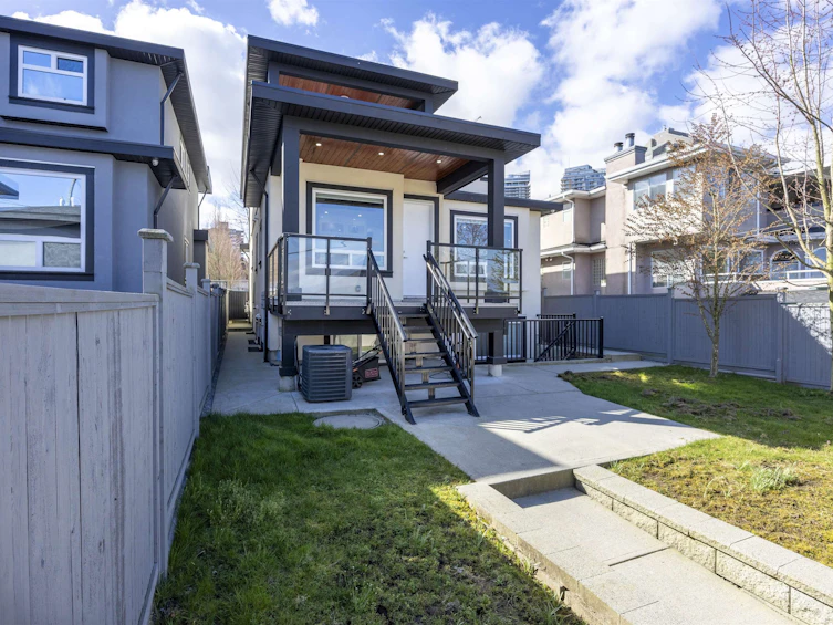 5001 Dover Street, Burnaby, BC, V5H 1R4 - 38