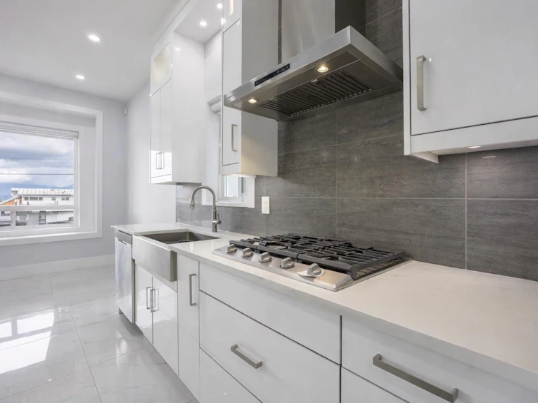 5001 Dover Street, Burnaby, BC, V5H 1R4 - 16