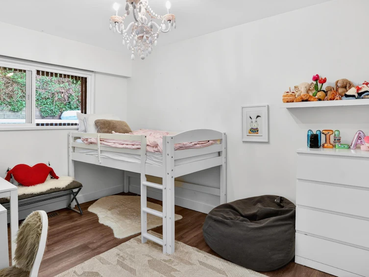 668 Alpine Court, North Vancouver, BC, V7R 2L8 - 18