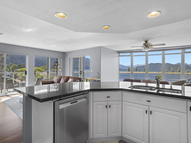 215-328 Esplanade Avenue, Harrison Hot Springs, BC, V0M 1K0 - 8