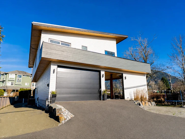 35727 Shook Road, Mission, BC, V2V 7L7 - 2