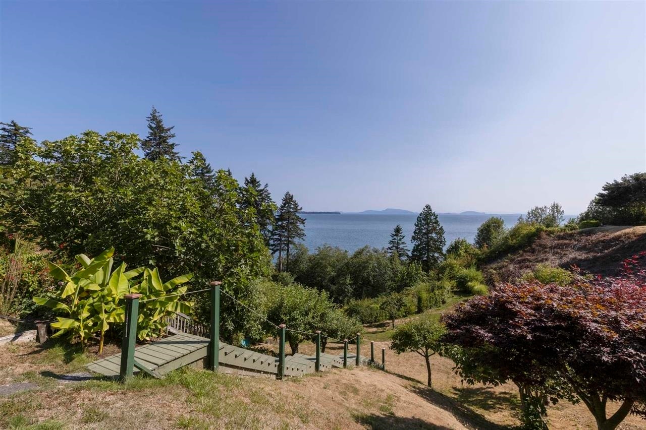 13576 13a Avenue, Surrey, BC, V4A 1C4