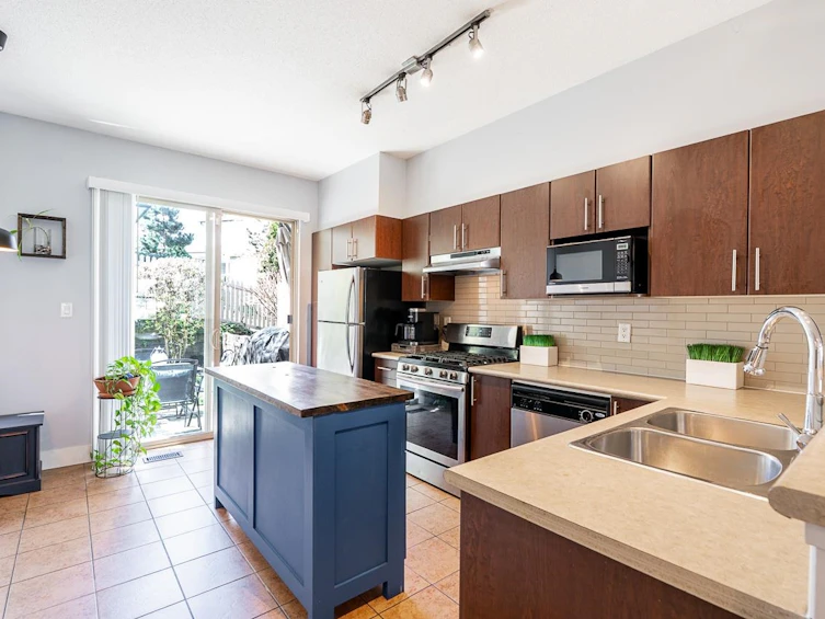 52-15152 62a Avenue, Surrey, BC, V3S 1V1 - 12
