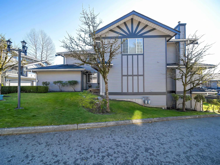 120-1685 Pinetree Way, Coquitlam, BC, V3E 3A1 - 3