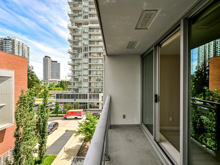 503-13325 102a Avenue, Surrey, BC, V3T 1P6 - 16