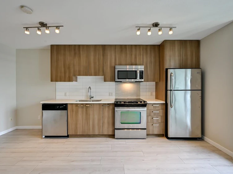 503-13325 102a Avenue, Surrey, BC, V3T 1P6 - 7