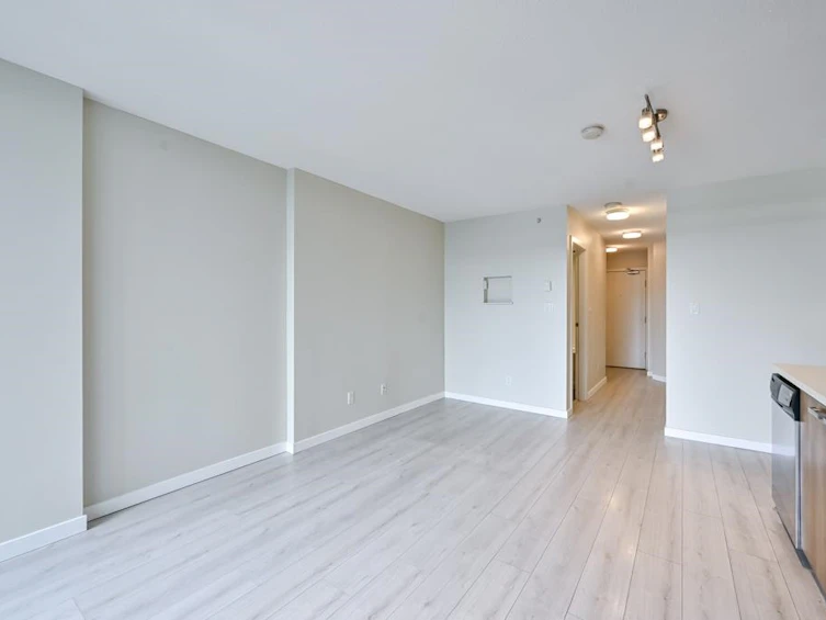 503-13325 102a Avenue, Surrey, BC, V3T 1P6 - 13