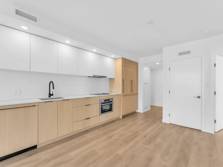 1111-13738 Central Avenue, Surrey, BC, V3T 0X5 - 7