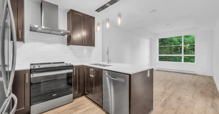 310-6338 King George Boulevard, Surrey, BC, V3X 0L5 - 2