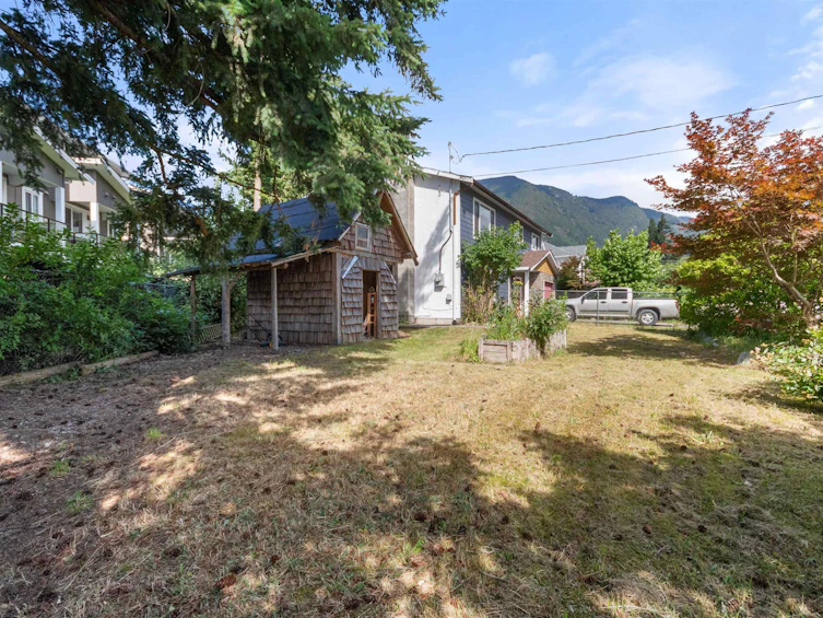 540 5th Avenue, Hope, BC, V0X 1L0 - 4
