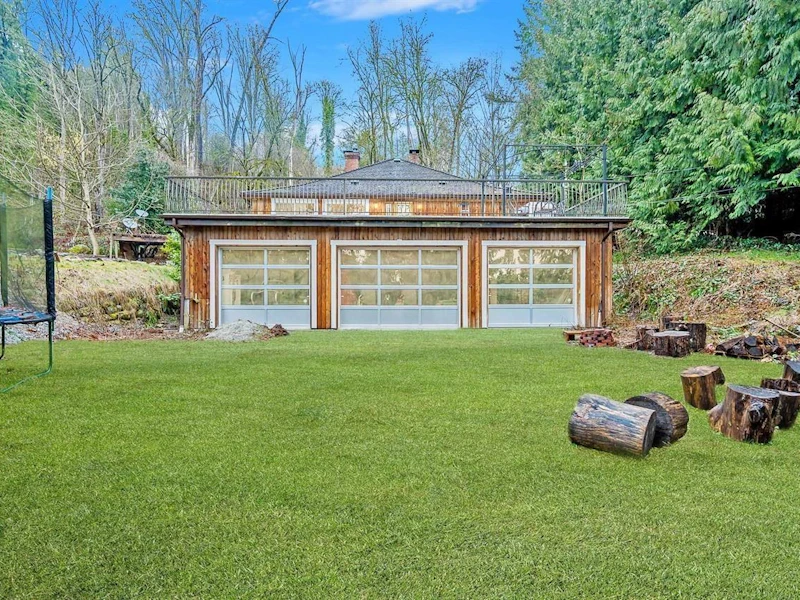25745 Lougheed Highway, Maple Ridge BC V2W 1M3