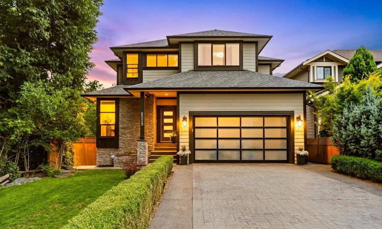 6528 Reid Road