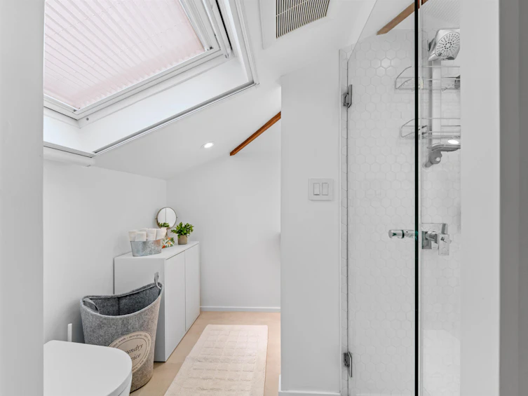 6422 Douglas Street, West Vancouver, BC, V7W 2G2 - 21