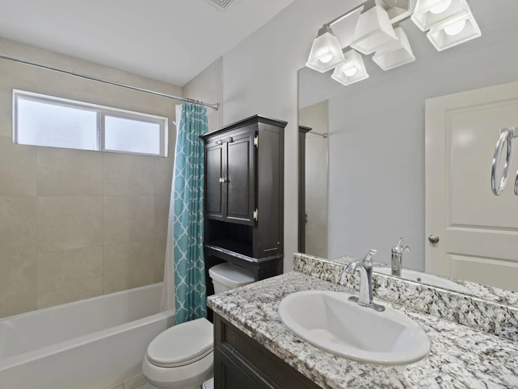 331 Keary Street, New Westminster, BC, V3L 3L2 - 18