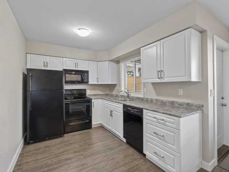 331 Keary Street, New Westminster, BC, V3L 3L2 - 26