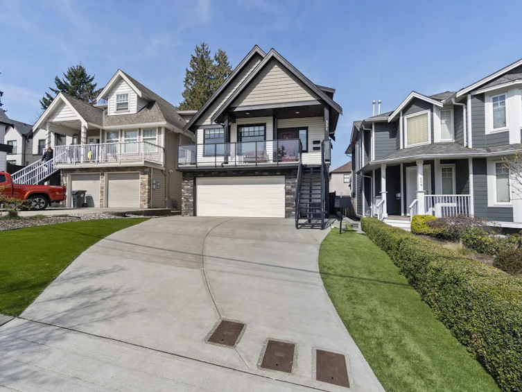 331 Keary Street, New Westminster, BC, V3L 3L2 - 2