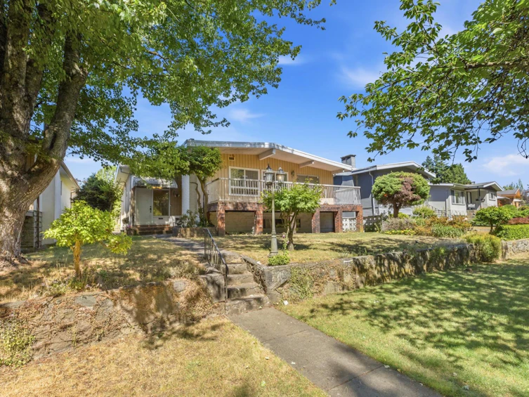 3055 Rosemont Drive, Vancouver, BC, V5S 2C8 - 3