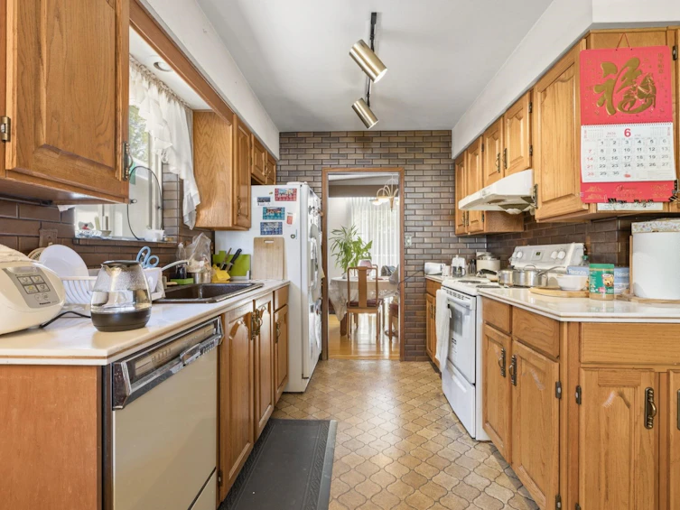 3055 Rosemont Drive, Vancouver, BC, V5S 2C8 - 8