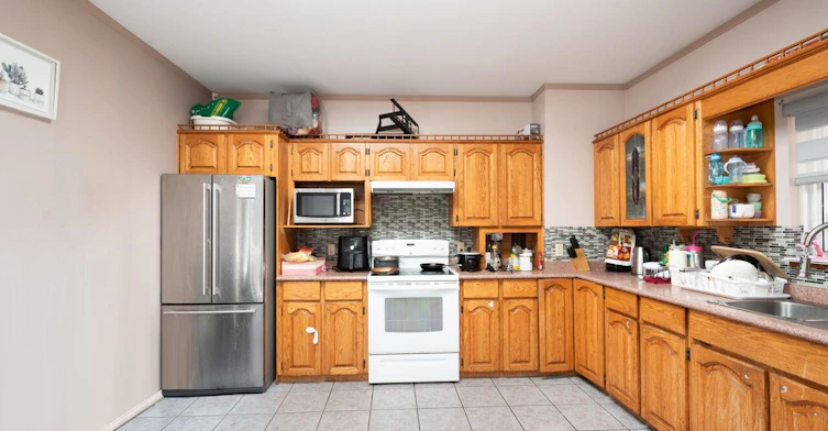 10845 142 Street, Surrey, BC, V3R 3K8 - 8