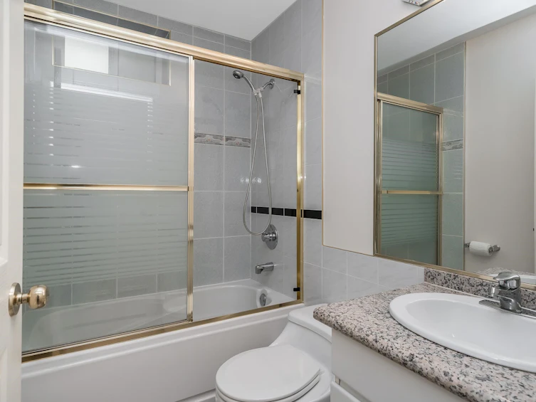 2304 Garden Drive, Vancouver, BC, V5N 4X3 - 16