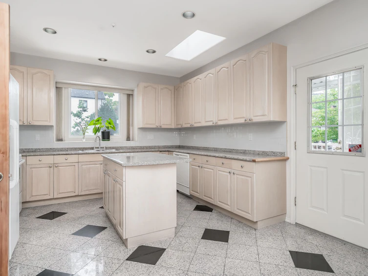 2304 Garden Drive, Vancouver, BC, V5N 4X3 - 13
