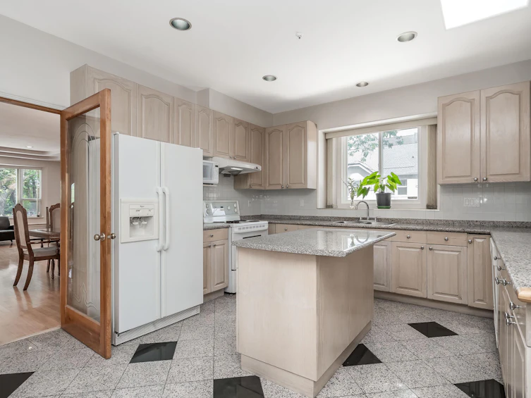 2304 Garden Drive, Vancouver, BC, V5N 4X3 - 11