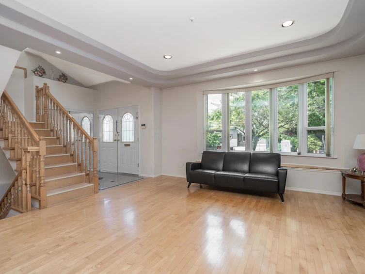 2304 Garden Drive, Vancouver, BC, V5N 4X3 - 2