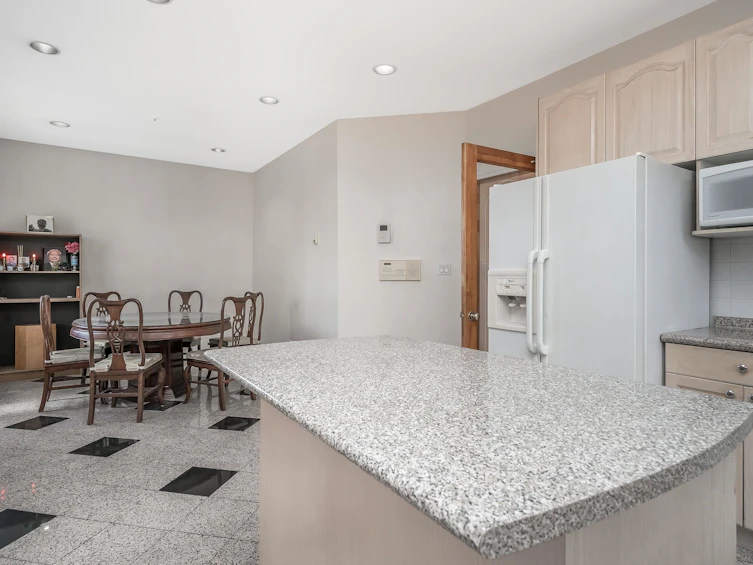 2304 Garden Drive, Vancouver, BC, V5N 4X3 - 10
