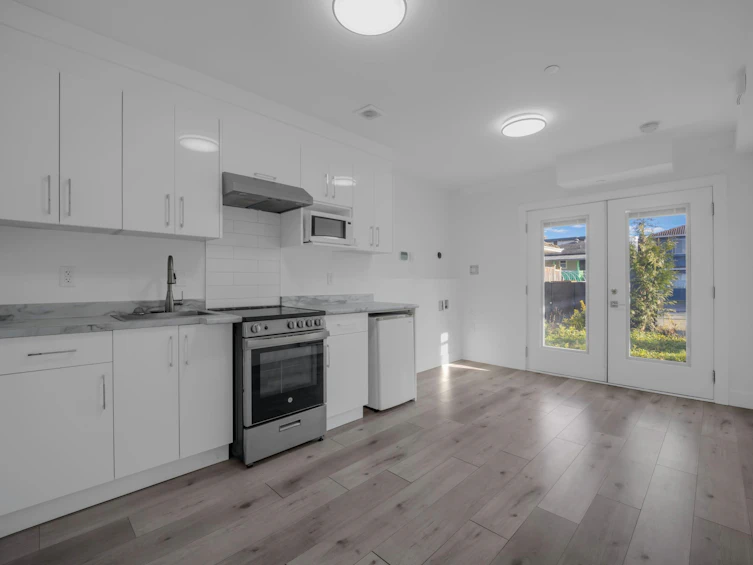 5140 Slocan Street, Vancouver, BC, V5R 2A5 - 23
