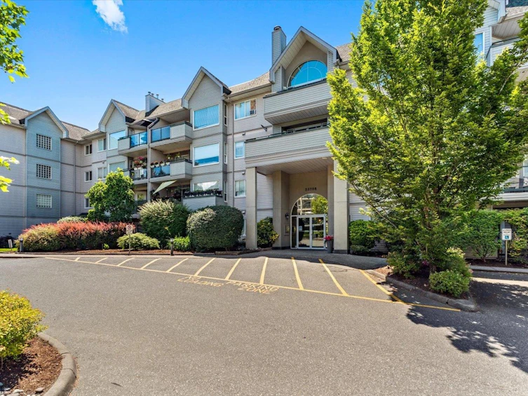 404-33708 King Road, Abbotsford, BC, V2S 8C6 - 2