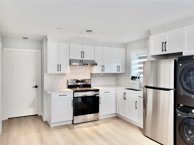 1328 E 64th Avenue, Vancouver, BC, V5X 2P1 - 9
