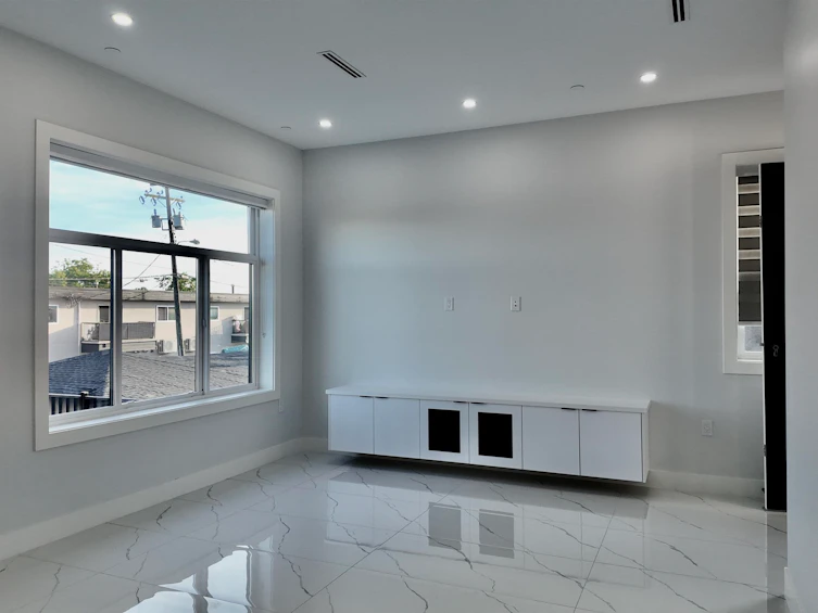 1328 E 64th Avenue, Vancouver, BC, V5X 2P1 - 3