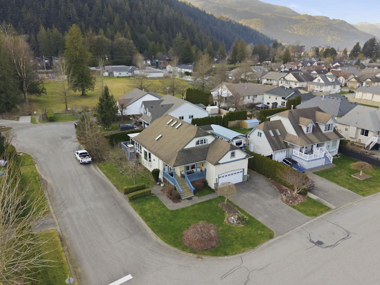 406 Miami River Drive, Harrison Hot Springs, BC, V0M 1K0 - 38