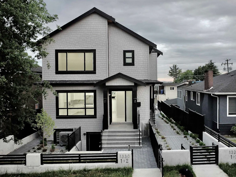 1330 E 64th Avenue, Vancouver, BC, V5X 2P1