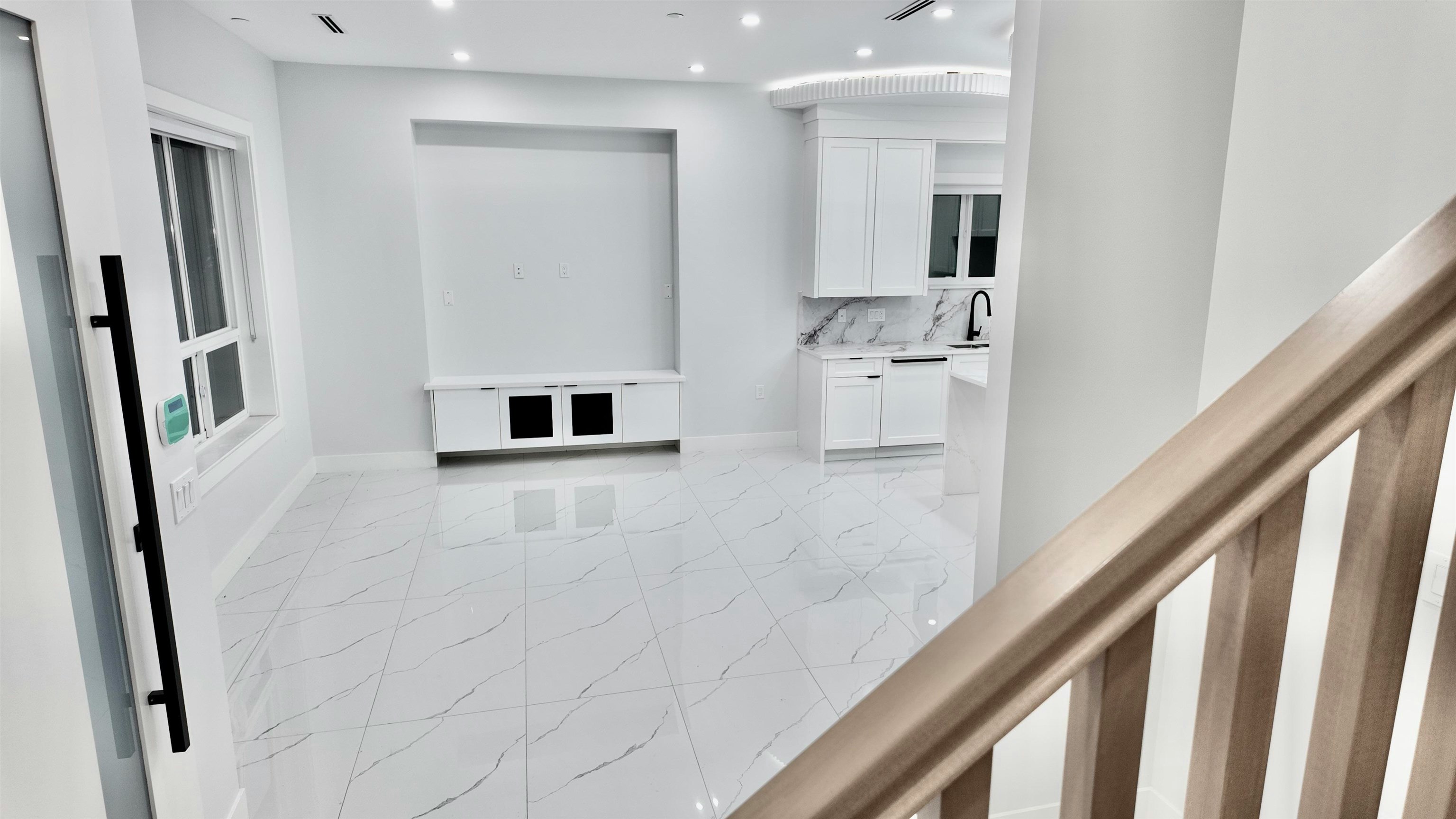 1330 E 64th Avenue, Vancouver, BC, V5X 2P1 - 5