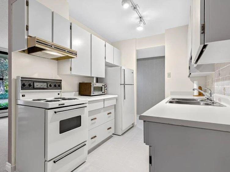 101-4105 Imperial Street, Burnaby, BC, V5J 1A6 - 16