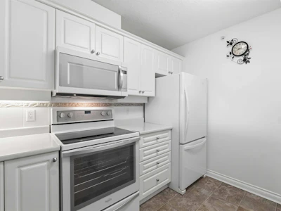 411-12148 224 Street - 5
