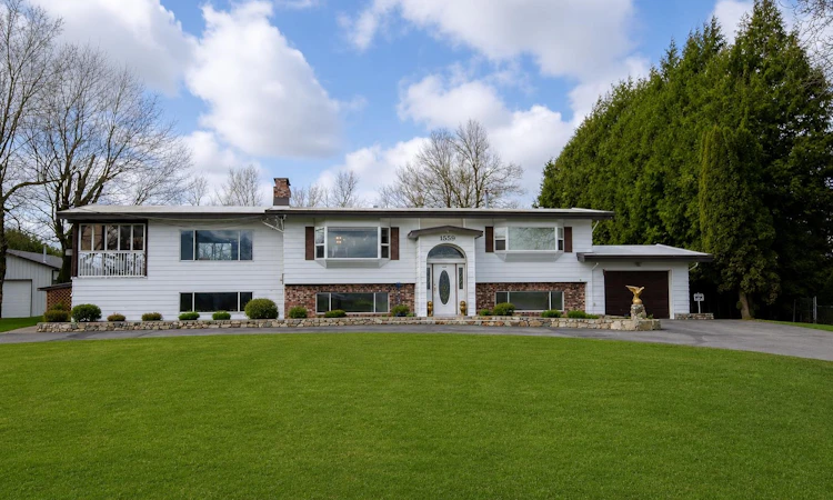 1559 Whatcom Road