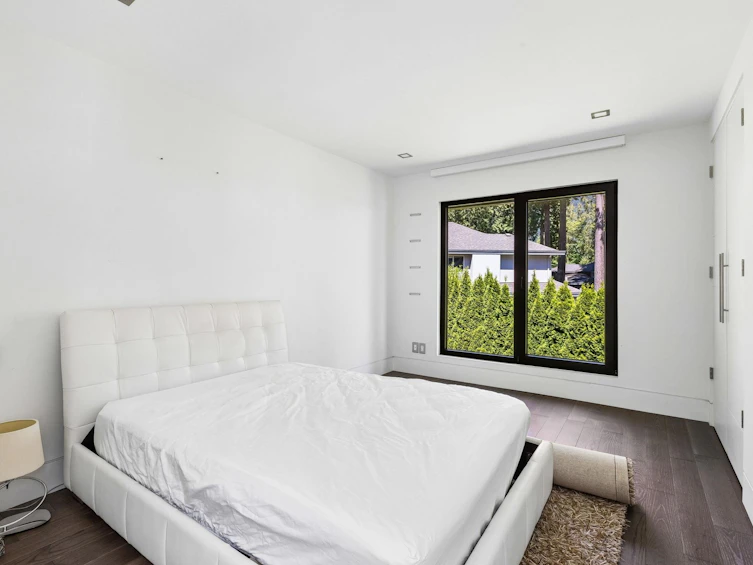 4577 Capilano Road, North Vancouver, BC, V7R 4K2 - 18