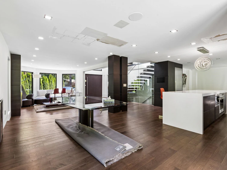 4577 Capilano Road, North Vancouver, BC, V7R 4K2 - 13