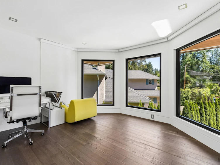 4577 Capilano Road, North Vancouver, BC, V7R 4K2 - 19