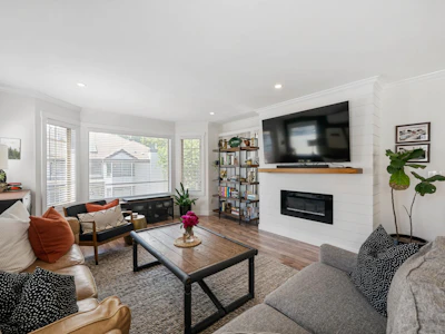 2-15840 84 Avenue - 5